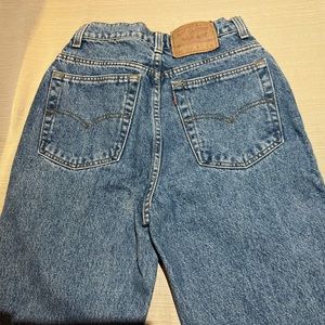 Vintage high waisted 512 Levi’s women size 9